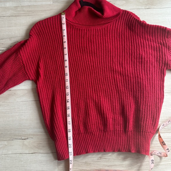Red Turtleneck - Picture 8 of 9